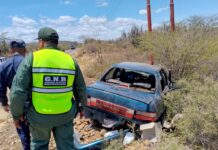 Municipio Urumaco| Vehículo cayó en un bache y conductora perdió el control del vehículo