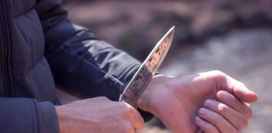 Municipio San Francisco| Hombre se cortó las venas e ingirió pintura de aceite