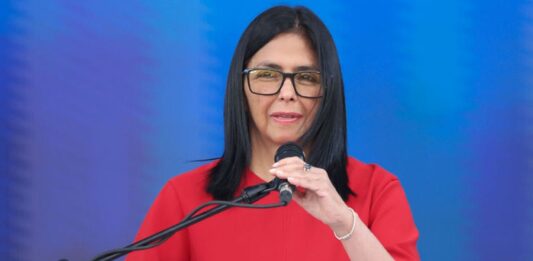 Delcy Rodríguez rechaza cualquier acto de violencia tras intento de agresión contra Donald Trump