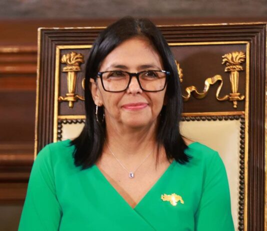 Delcy Rodríguez: El 1 de mayo daremos otro paso y siempre con cautela