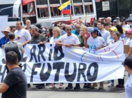 Economistas coinciden en que se necesitan trabajadores mejor remunerados Economistas coinciden en que se necesitan trabajadores mejor remunerados