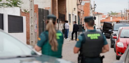 Venezolano asesina a su expareja en España y luego se ahorcó