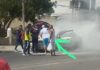 Punto Fijo| Vídeo| Adulta mayor víctima de hurto durante incendio de su vehículo