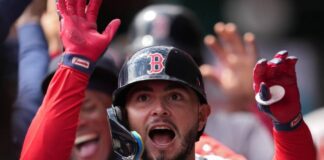 MLB | Wilyer Abreu recibe su segundo Guante de Oro consecutivo MLB: Wilyer Abreu recibe su segundo Guante de Oro consecutivo