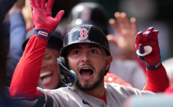 MLB | Wilyer Abreu recibe su segundo Guante de Oro consecutivo MLB: Wilyer Abreu recibe su segundo Guante de Oro consecutivo