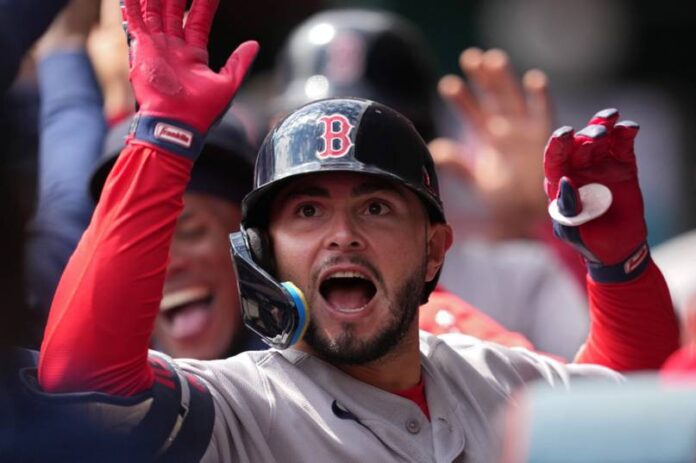 MLB: Wilyer Abreu recibe su segundo Guante de Oro consecutivo