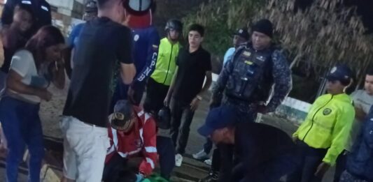 Coro| Motorizado chocó con un poste y se mató