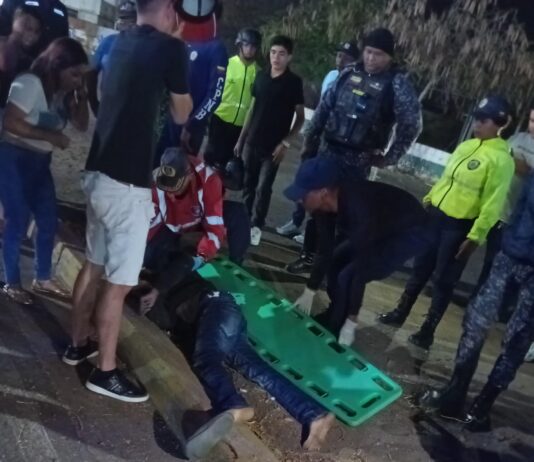 Coro| Motorizado chocó con un poste y se mató