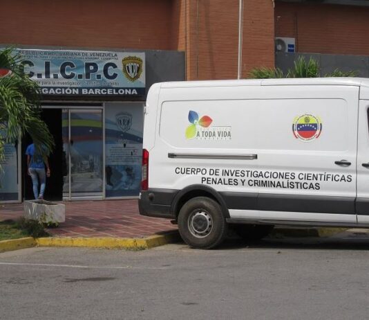 Coro| Motorizado chocó con un poste y se mató