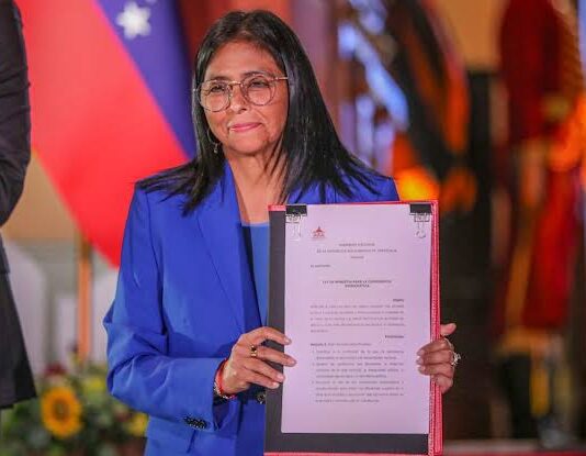 Anuncia el fin de la Ley de Amnistía