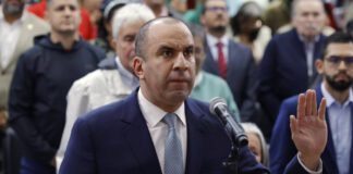 Larry Devoe se quedó con el puesto de Fiscal General Larry Devoe se quedó con el puesto de Fiscal General