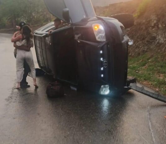 Cojedes|Vuelco de camioneta con daños materiales