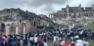 Haití decreta tres días de luto por víctimas de estampida en monumento histórico Haití decreta tres días de luto por víctimas de estampida en monumento histórico