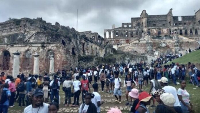 Haití decreta tres días de luto por víctimas de estampida en monumento histórico
