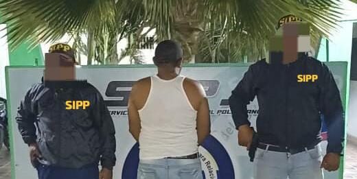Coro| Detenido por actos lascivos contra sus hijastras