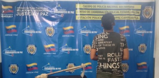 Punto Fijo| Le cayó a pedradas, escardillazos y amenazó a la vecina con un machete