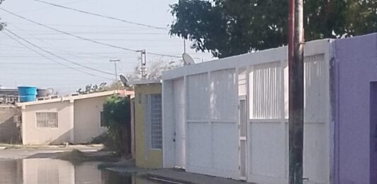Punto Fijo| Desborde de aguas negras afectan a residentes del Antonio José de Sucre