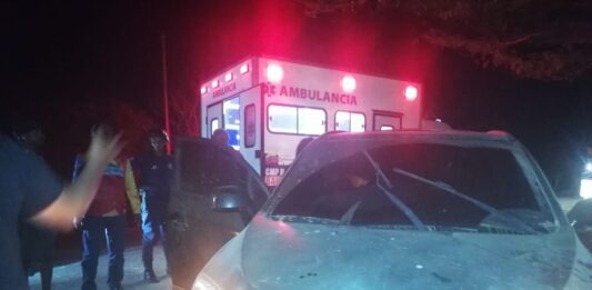 Municipio Falcón| Vídeo| Esquivó una vaca y chocó con un cují