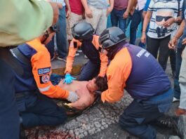 Punto Fijo| Colisión entre moto y vehículo dejó dos lesionados