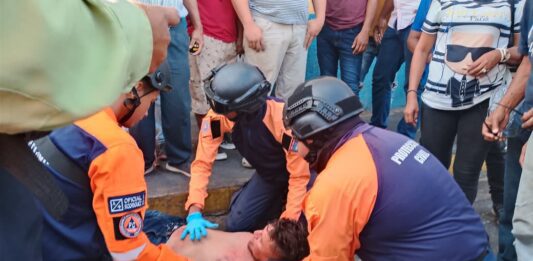 Punto Fijo| Colisión entre moto y vehículo dejó dos lesionados