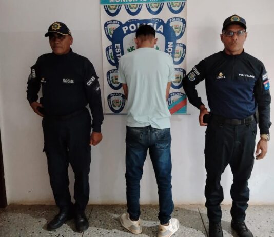 Coro| Sujeto atacó a su expareja con un pico de botella