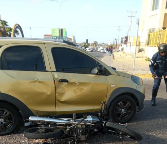 Punto Fijo| Vídeo| Lesionado motorizado al colisionar con vehículo