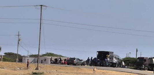 Municipio Falcón| Vídeo| Protestan contra la empresa «Sal Cumaraguas»