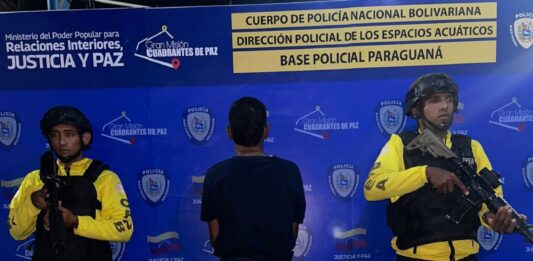 Carirubana| Vídeo| Detienen a hombre con marihuana a la orilla de la playa