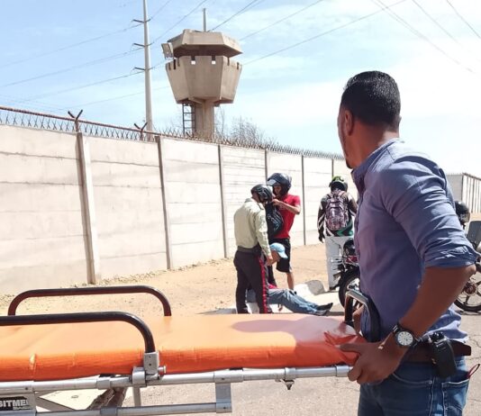 Punto Fijo| Se estalló el caucho de la moto y se fue al pavimento
