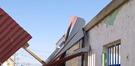 Carirubana| Vídeo| Caída de techo de una vivienda dejó 20 familias sin energía eléctrica