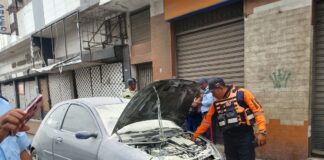 Punto Fijo| Traseuntes evitaron el incendio de un vehículo