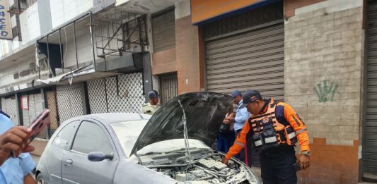 Punto Fijo| Traseuntes evitaron el incendio de un vehículo