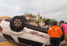 Municipio Silva| Camioneta volcó en la Morón-Coro