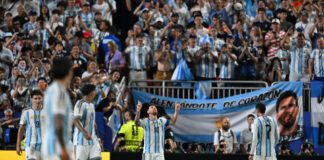 Argentina anota 3 goles contra Argelia