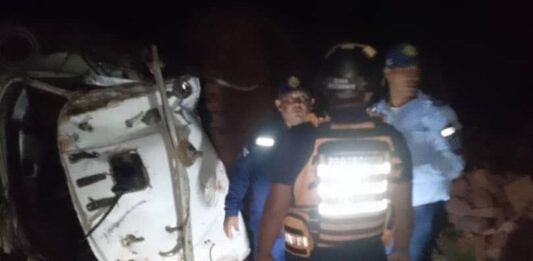 Volvió a nacer: Conductor de un chuto Mack salva la vida milagrosamente tras volcar en la Falcón-Zulia