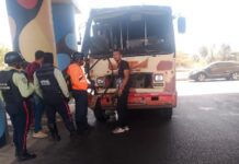 Punto Fijo| Buseta chocó con un poste