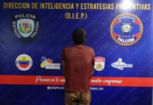 Coro| Realizó compras con una tarjeta de débito agena
