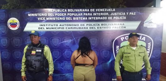 Detenida por golpear a una adolescente