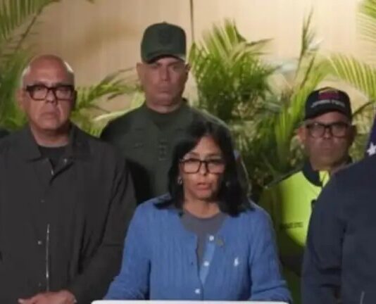 Delcy Rodríguez confirma 32 fallecidos y 700 heridos tras terremotos