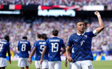 Francia arrancó con victoria en el Mundial