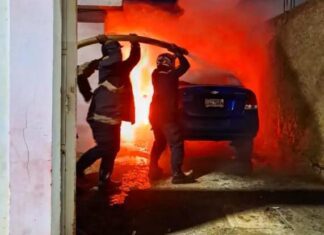 Coro| Corto circuito originó incendio de vehículo