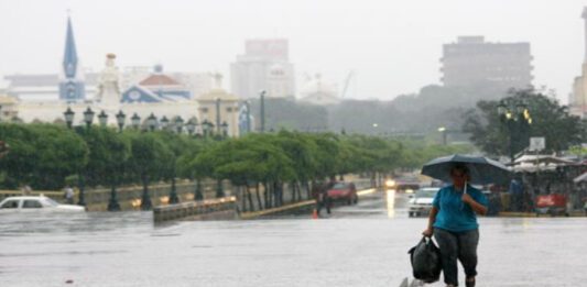Dos ondas tropicales se juntan y provocarán lluvias intensas