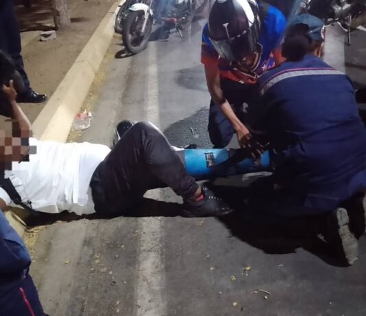 Coro| Lo sorprendió un perro y lo tumbó de la moto