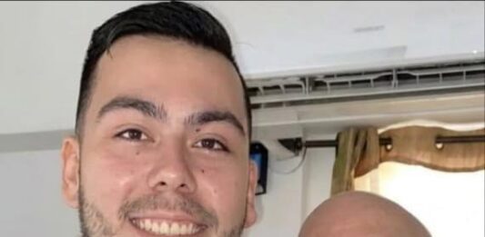 El silencioso adiós de un padre y su hijo en La Mar Suite