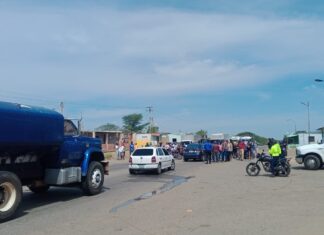Coro| Reportan protesta en Río Seco