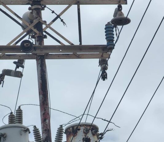 Punto Fijo| En Sabana Grande claman por Corpoelec