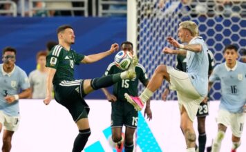 Uruguay rescata un empate ante Arabia Saudita