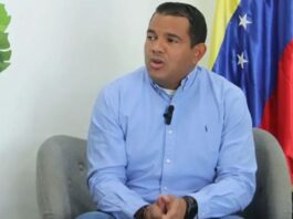 Víctor Clark confirma colapso de edificio en Tucacas y despliegue de rescate