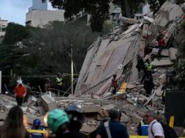 Rescatan a 18 personas con vida tras el colapso de edificios en Chacao