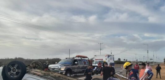 Municipio Los Taques| Vuelco de vehículo con daños materiales